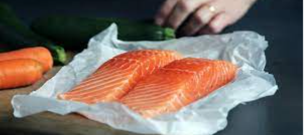 Can Cats Have Salmon?Discover the Risks and Benefits Including 5 Key Facts